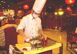 Slicing the duck, Beijing Roast Duck